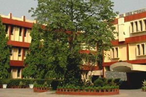 Sri Venkateswara College (SVC), New Delhi Images, Photos, Videos ...